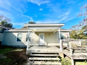 Building Photo - 302 Corman Ave