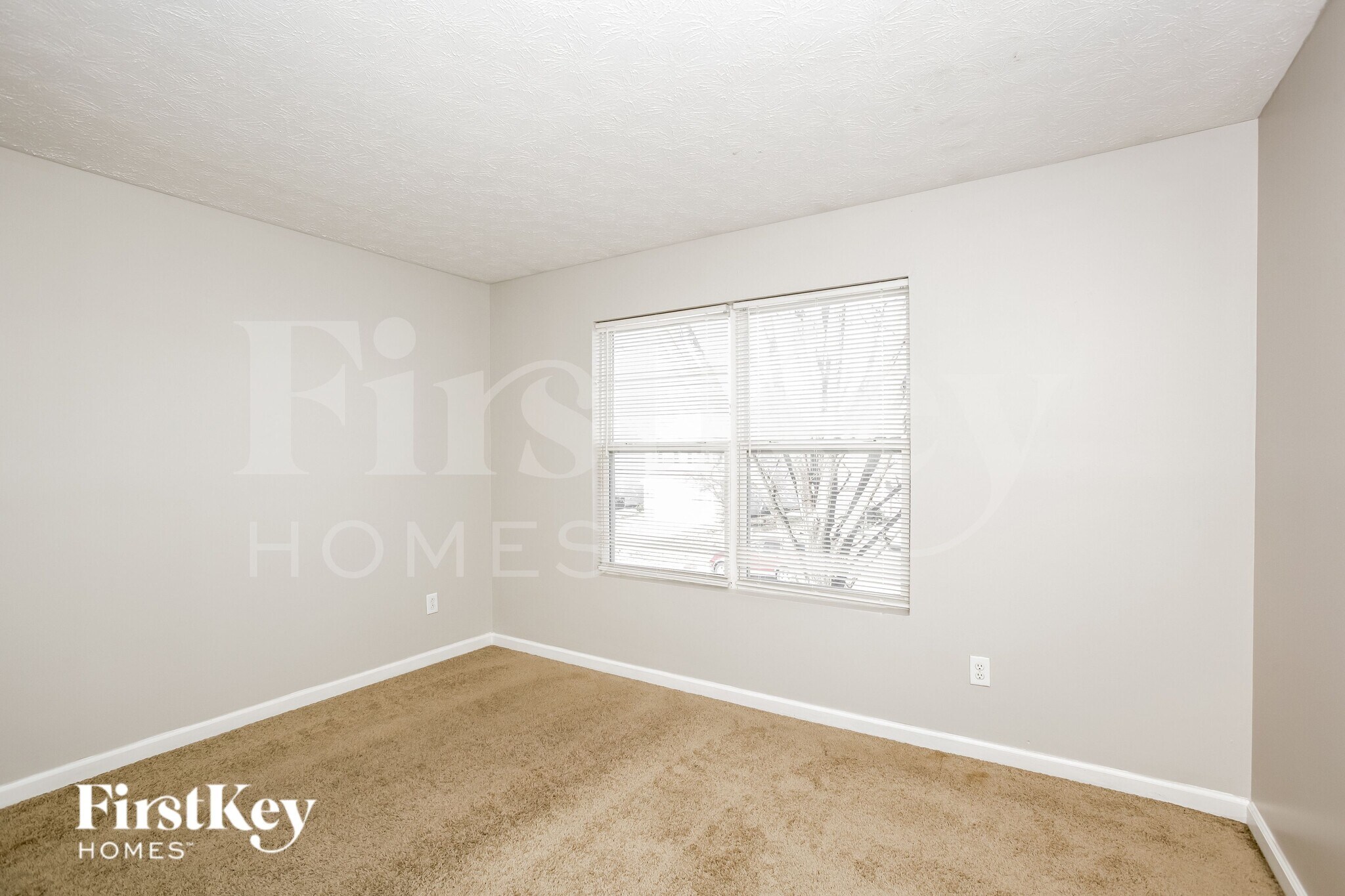 Building Photo - 11419 High Grass Dr