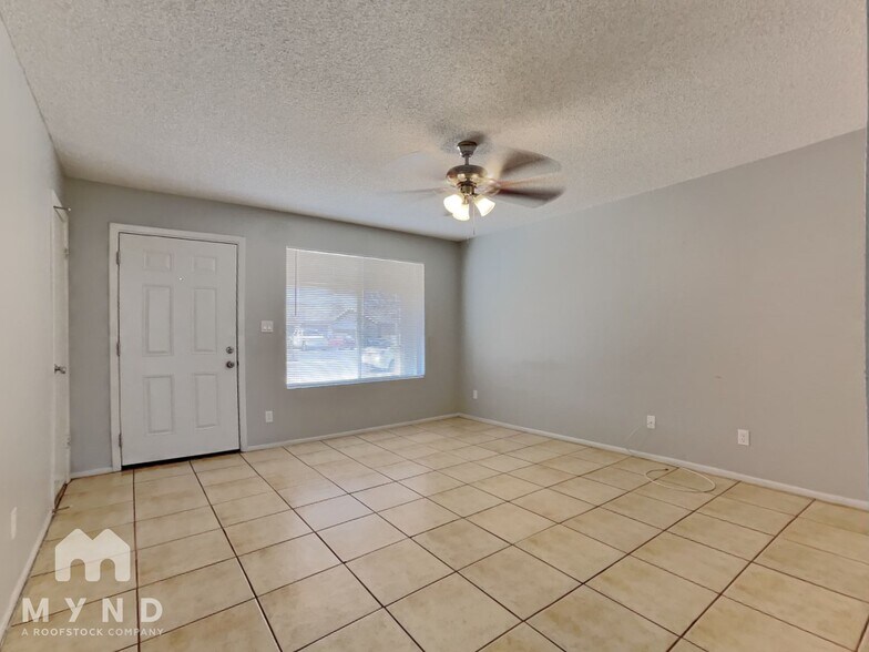 Building Photo - 7562 W Turney Ave