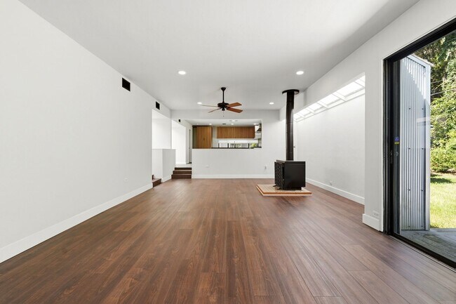 Building Photo - 2266 SW 43rd Pl