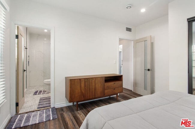 Building Photo - 5542 Harold Way