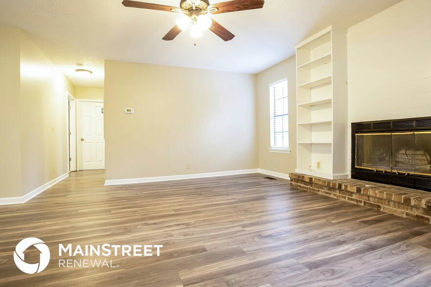 Building Photo - 785 Summer Hill Ln