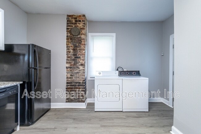 Building Photo - 1401 Hannah Ave