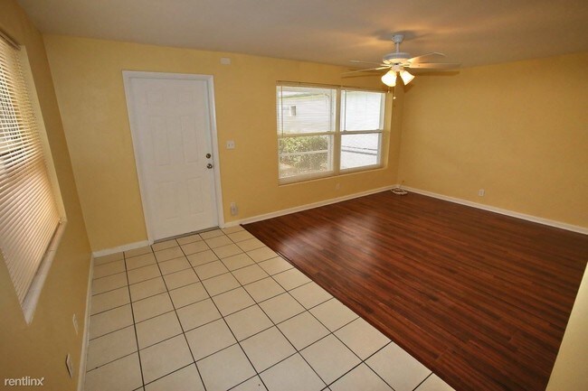 Building Photo - 2 br, 1 bath House - 114 S C Street