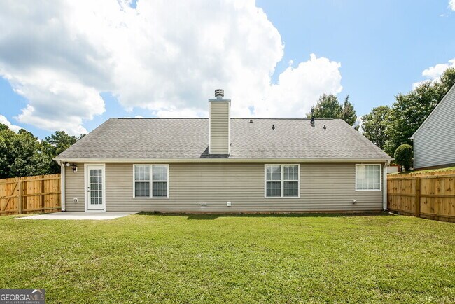 Building Photo - 480 Cedarhurst Rd