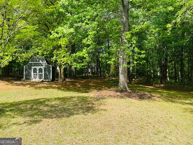 Building Photo - 165 River Park Dr