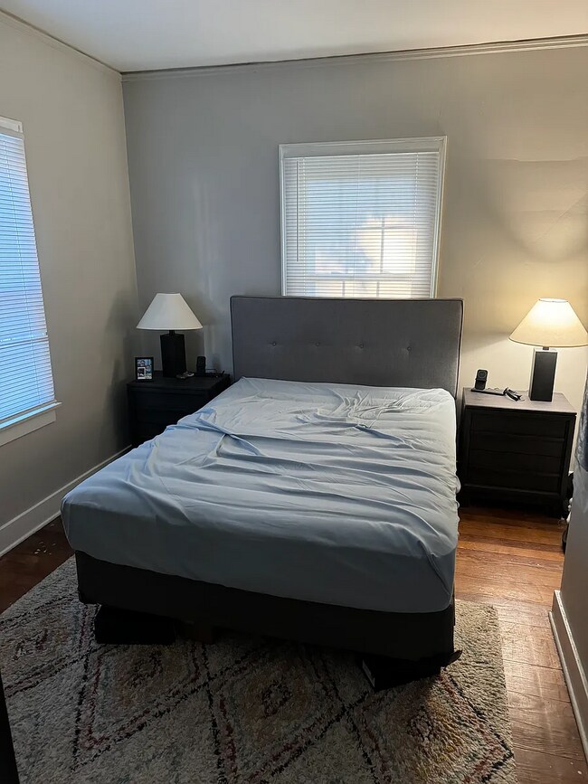 Building Photo - 1103 Franklin St