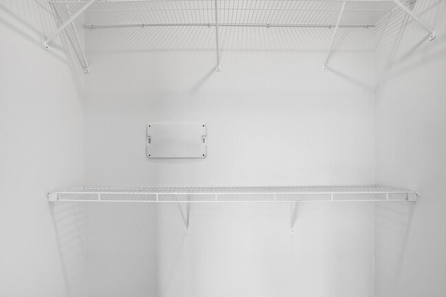 Building Photo - 19 Day St