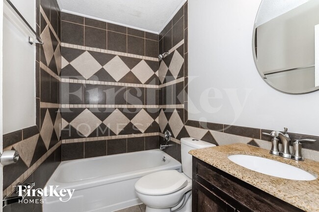 Building Photo - 15675 Birkemeier Dr