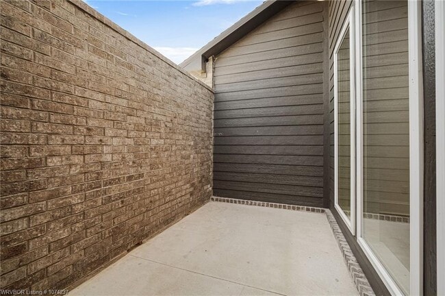 Building Photo - 7627 Woodbine Ln