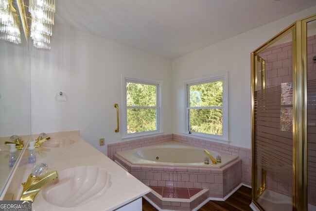 Building Photo - 2972 Hampton Pl