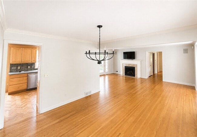Building Photo - 20 Briar Patch Rd