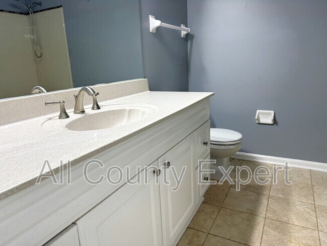 Building Photo - 915 Prestonwood Dr