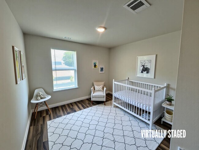 Building Photo - 306 S 23rd St