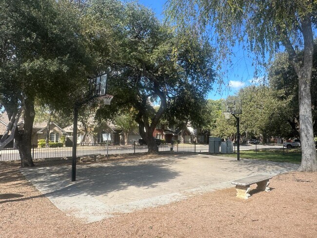 Building Photo - 12360 Hart Crest