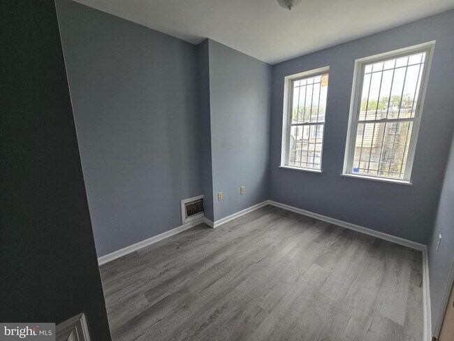 Building Photo - 3412 N 16th St