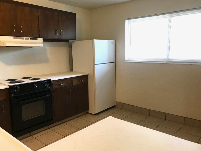 Building Photo - 80 N 200 E