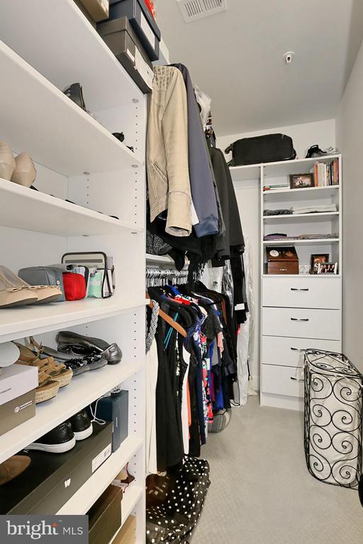 Building Photo - 1915 Main Line Blvd