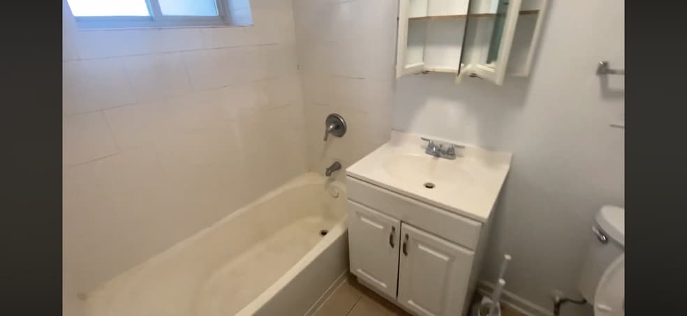 Building Photo - 2530 W Fitch Ave