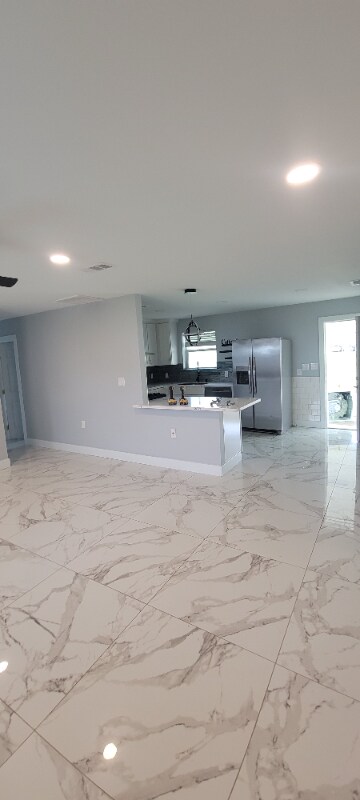 Building Photo - 41522 Buratt St