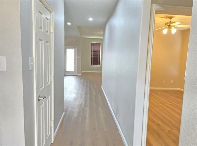 Building Photo - 5916 Summerwood Dr