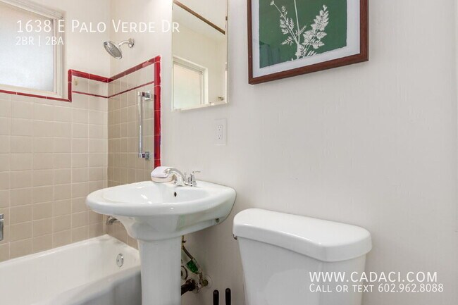 Building Photo - 1638 E Palo Verde Dr