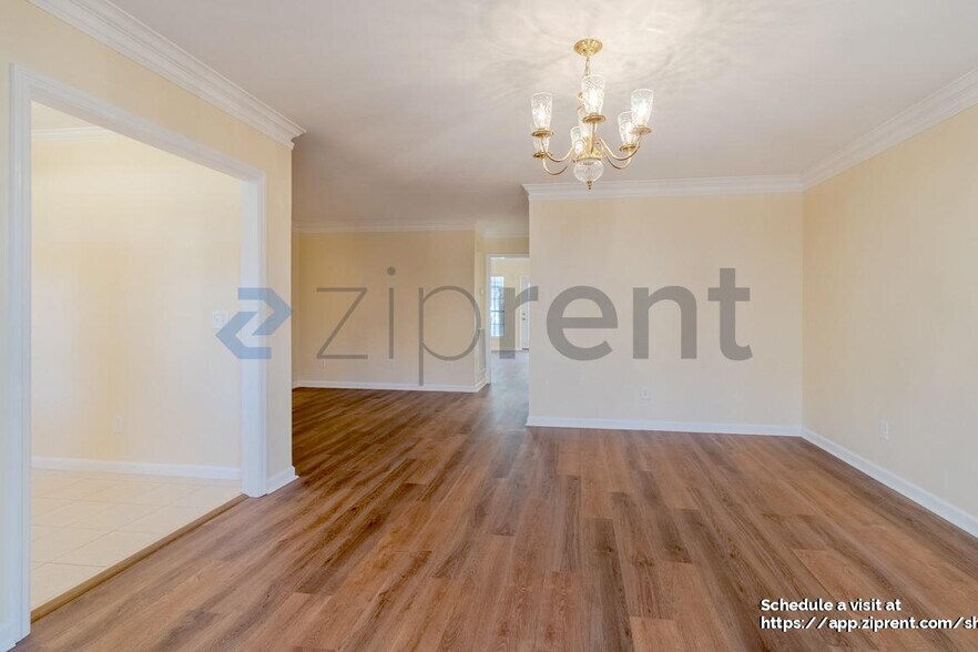 Building Photo - 8533 Sawyer Brown Rd