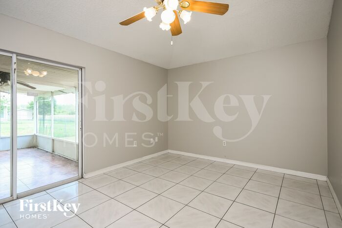Building Photo - 1165 St Tropez Ct