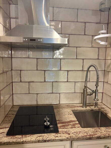 Building Photo - 1023 Anderson Pl SE