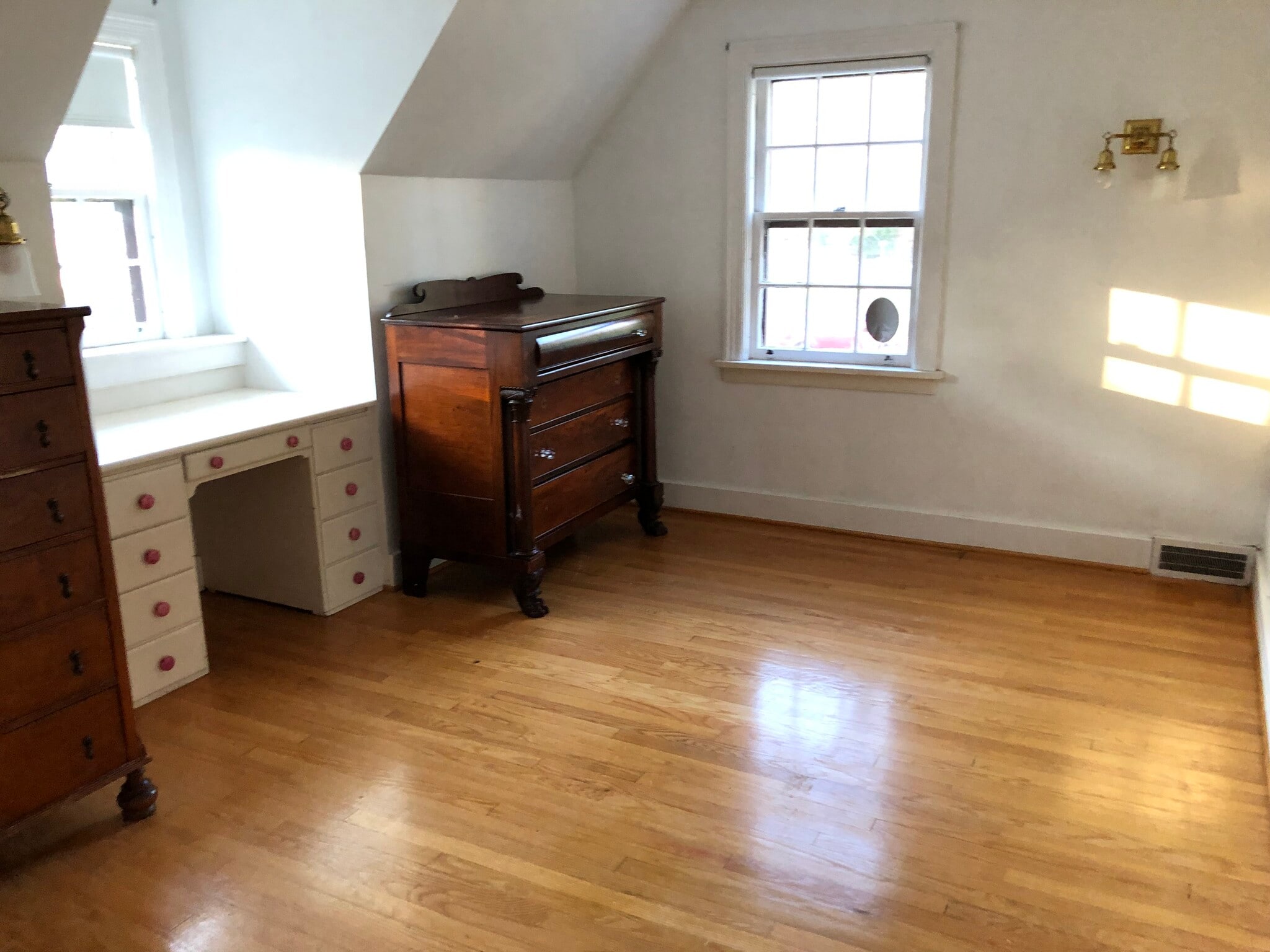 2nd bedroom - 10 Darroch Rd