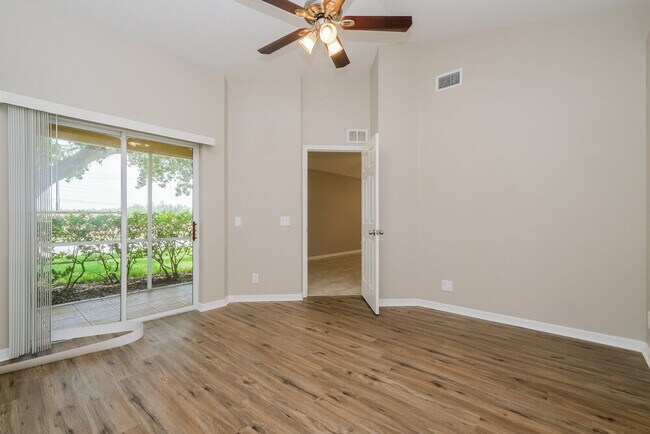 Building Photo - 1843 Horsechestnut Ct