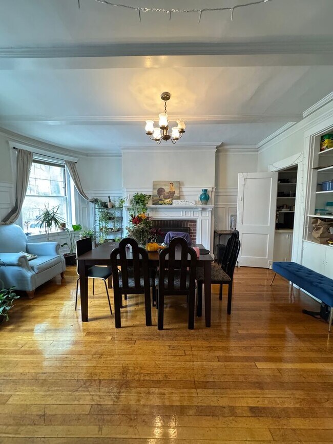 Building Photo - 3 Bed 9/1 BRIGHTON
