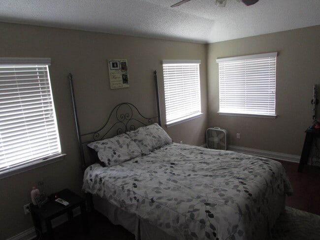 Building Photo - 3501 Dorothy Jane Dr