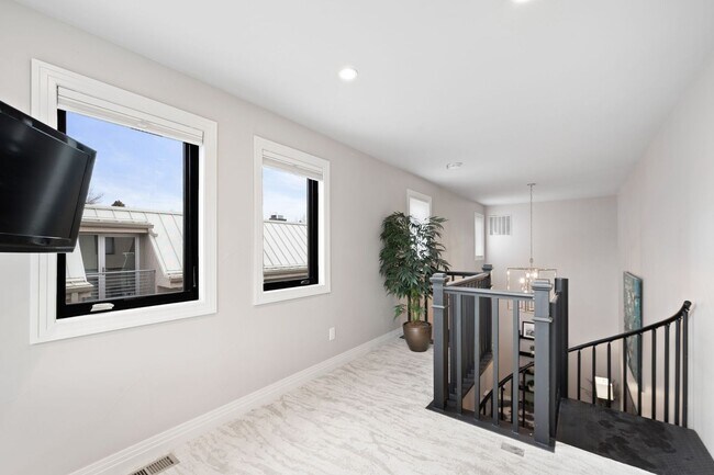 Building Photo - Luxury 4BD, 6BA Cherry Creek Home with 4 Outdoor Spaces