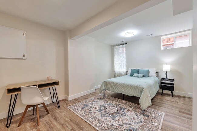 Building Photo - Chic & Cozy 1-Bed Furnished Retreat in the Heart of Denver's Madrid District!