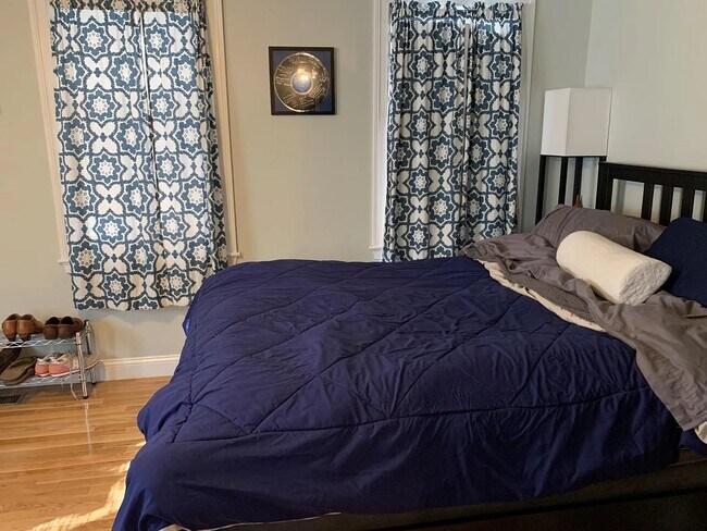 Building Photo - 2 Church Ave