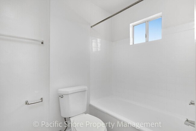 Building Photo - 10753 Tabor St