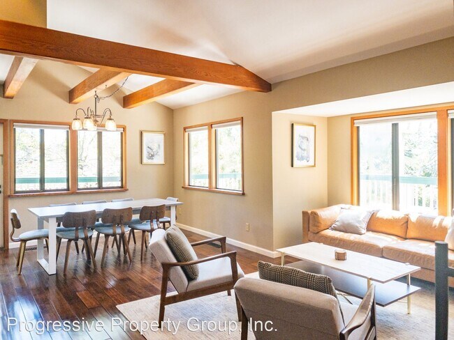 Building Photo - 4 br, 2.5 bath House - 5561 Yerba Buena Road