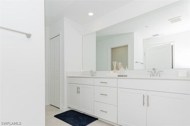 Building Photo - 5661 Melbourne Ct