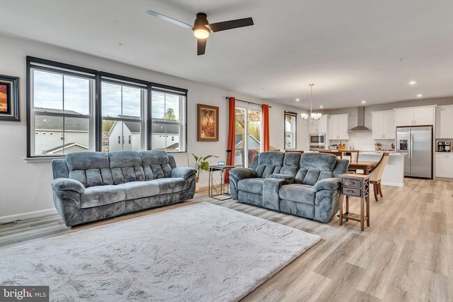 Building Photo - 41530 Fairwood Ct