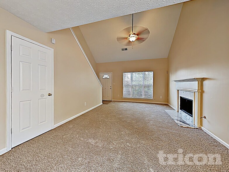 Building Photo - 201 St Charles Ave