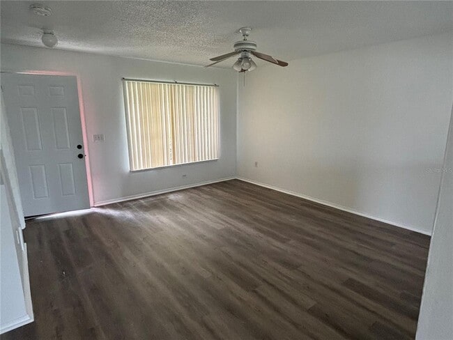 Building Photo - 1203 Carey Glen Cir