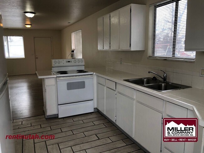 Building Photo - 265 Rigdon Ave