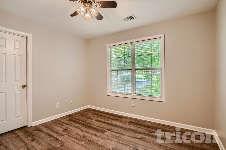 Building Photo - 7255 Lanier Cove Ct