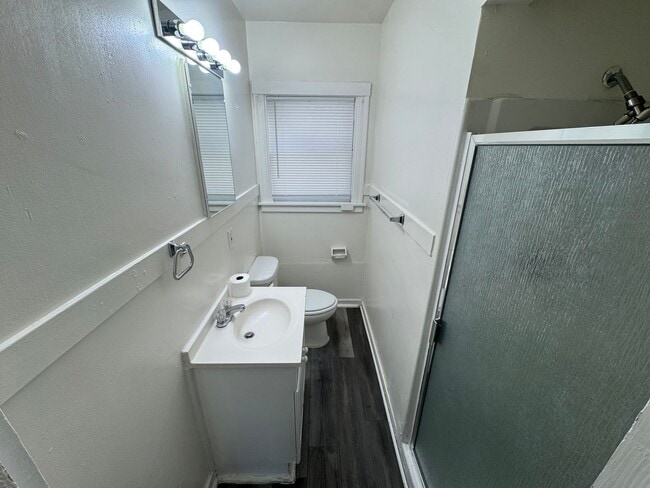 Building Photo - 819/824 Oak St