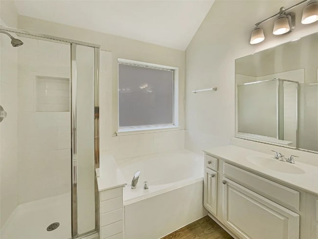Building Photo - 1123 Elmbrook Ct