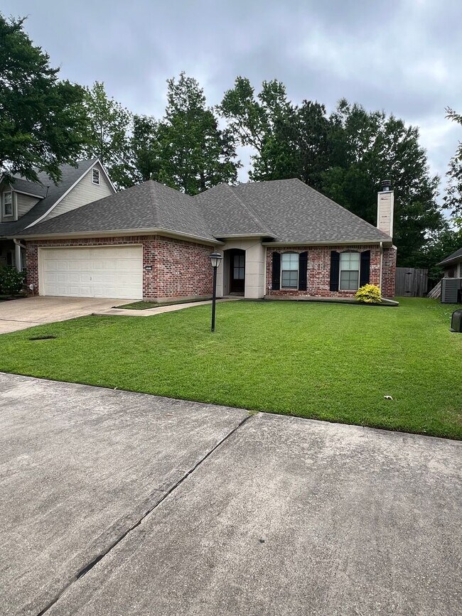 Building Photo - 10513 Plum Creek Dr