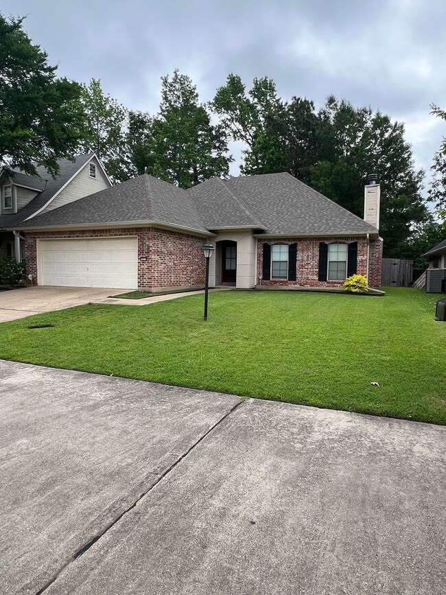 Building Photo - South Shreveport! 3 bedroom, 2 bath in Norris Ferry Crossing!