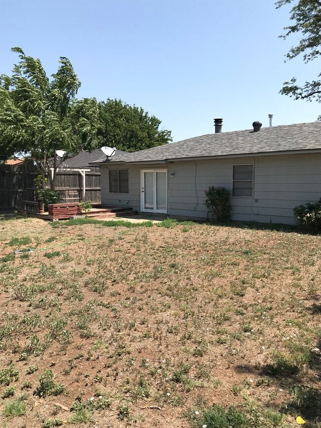 Building Photo - 5114 Chisholm Trail