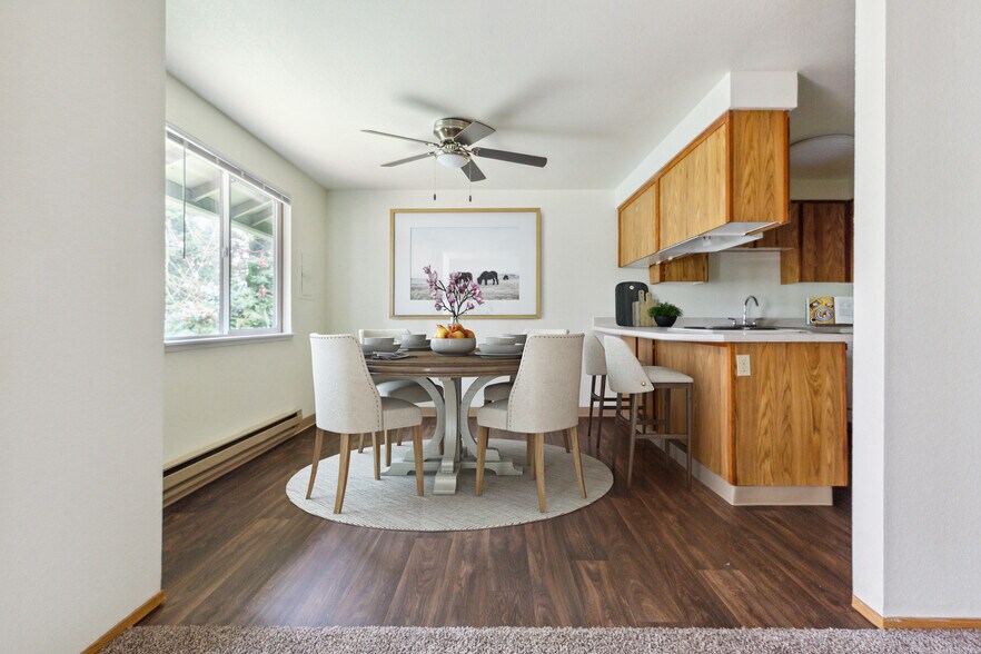 Primary Photo - Timberline Apartments